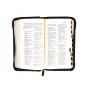 Biblia Línea De Lujo Negra, Con Cierre, Acolchada E Indice - Pequeña