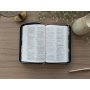 Biblia NTV Ultrafina con Filament Floral Símil Piel con Cierre